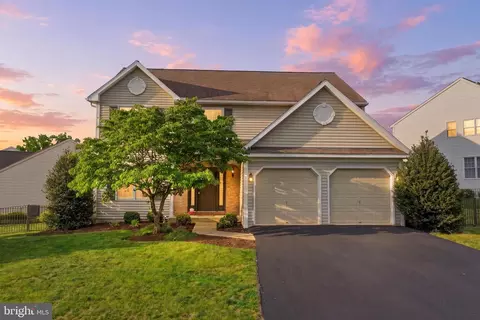 3121 S Wagner Cir, Sinking Spring, PA 19608