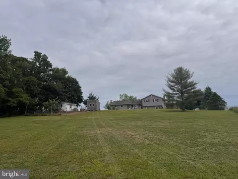 113 Walnut Rd, Hamburg, PA 19526