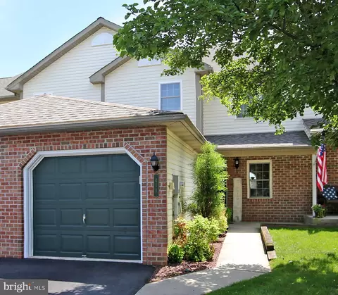 411 Omicron Pl, Wernersville, PA 19565