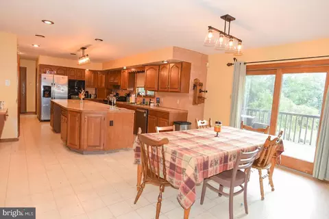 Kitchen - 10 Shade Rd, Oley, PA 19547 photo 1 of 4