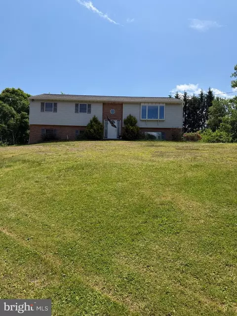 37 Beavens Rd, Reading, PA 19608