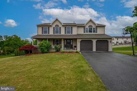 105 Kettle Ln, Douglassville, PA 19518