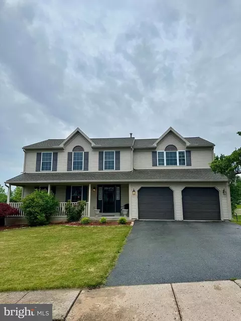 105 Kettle Ln, Douglassville, PA 19518
