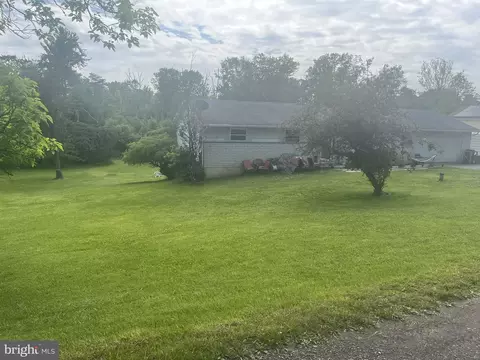 88 Spruce Ave, Birdsboro, PA 19508