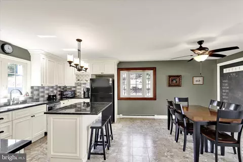 Kitchen - 17 E Park Rd, Reading, PA 19609 photo 1 of 4