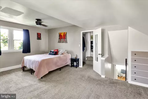 Bedroom - 17 E Park Rd, Reading, PA 19609 photo 4 of 4