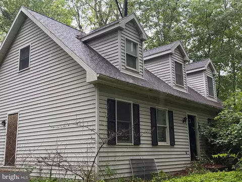 355 Club Rd, Bethel, PA 19507