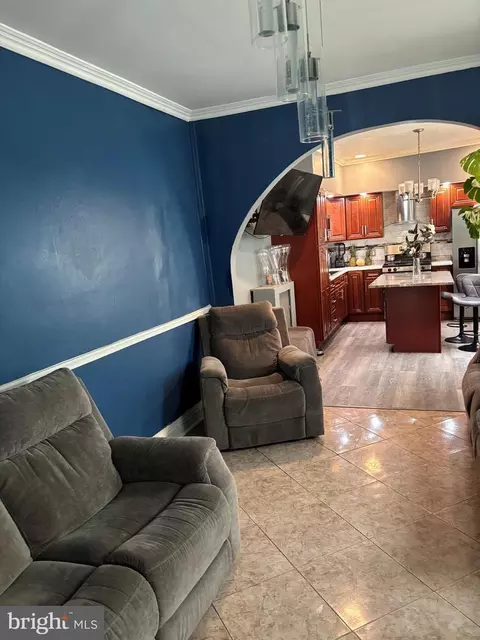 Entry Way - 331 S 7th St, Reading, PA 19602 photo 3 of 4