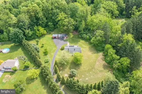 View/Area - 121 Bran Rd, Sinking Spring, PA 19608 photo 2 of 3