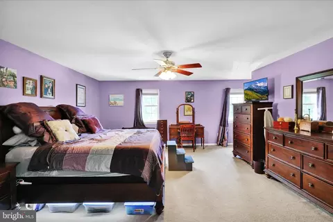 Bedroom - 405 S Sandy Ln, Reading, PA 19608 photo 2 of 4