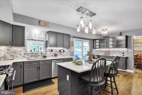 Kitchen - 405 S Sandy Ln, Reading, PA 19608 photo 1 of 5
