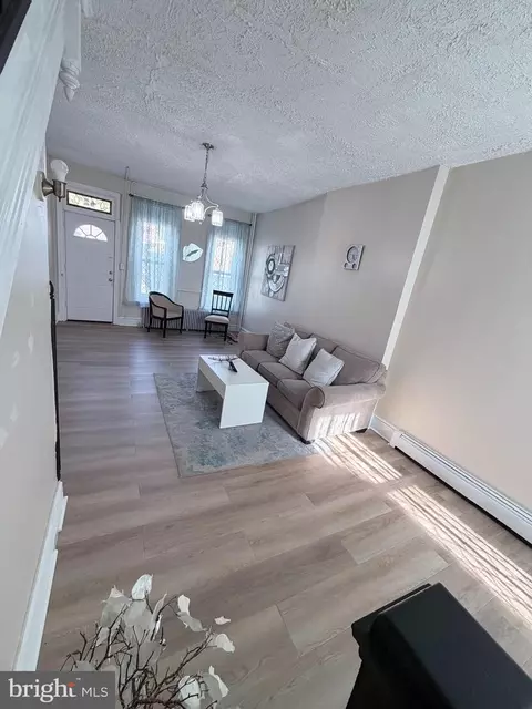 42 Maple St, Reading, PA 19602 photo 4