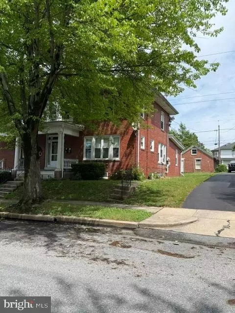 826 Douglass St, Wyomissing, PA 19610