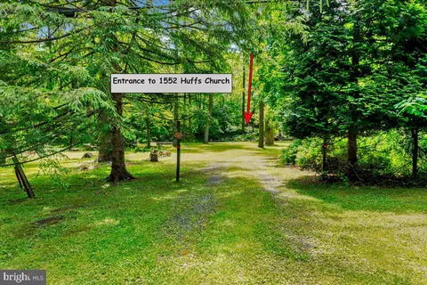 1552 Huffs Church Rd, Barto, PA 19504