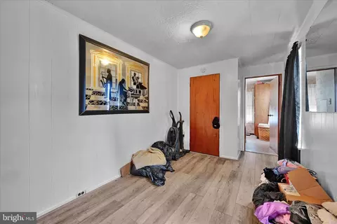 Entry Way - 936 N Pike St, Reading, PA 19604 photo 10 of 12