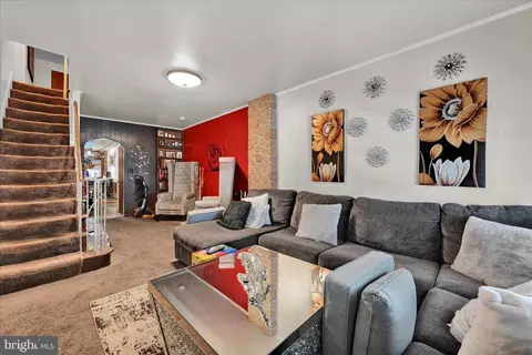 Entry Way - 936 N Pike St, Reading, PA 19604 photo 1 of 12