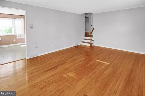 Living - 513 Harding Ave, Reading, PA 19607 photo 1 of 4
