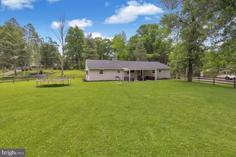 Exterior - 325 Faust Rd, Reading, PA 19608 photo 7 of 8