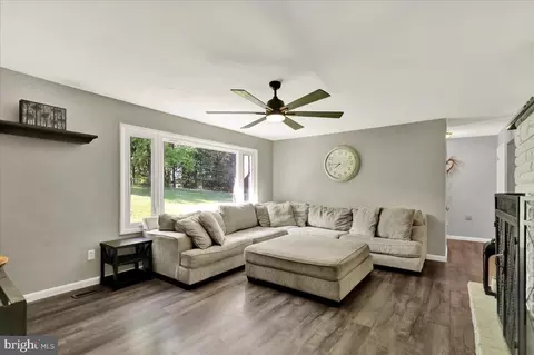 Living - 325 Faust Rd, Reading, PA 19608 photo 2 of 2
