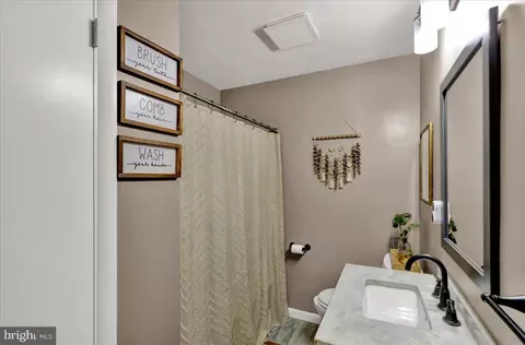 Bath - 325 Faust Rd, Reading, PA 19608 photo 2 of 6