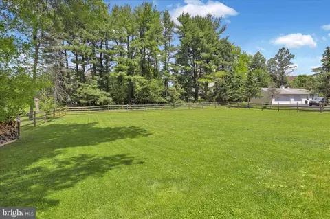 Exterior - 325 Faust Rd, Reading, PA 19608 photo 6 of 8
