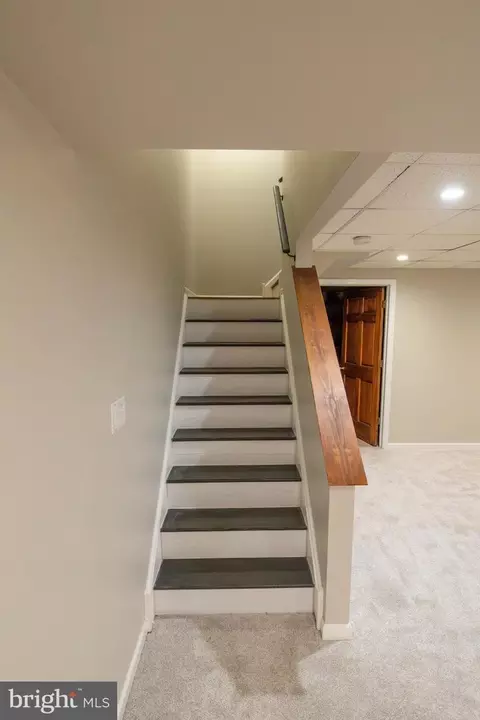 Entry Way - 111 Canberra Ct, Reading, PA 19608 photo 6 of 6