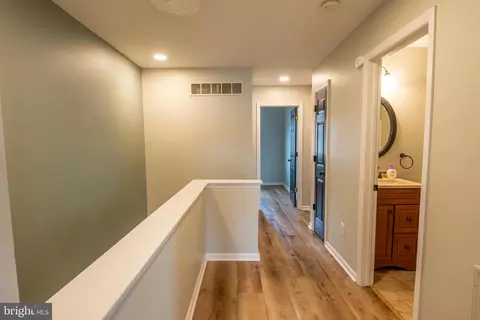 Entry Way - 111 Canberra Ct, Reading, PA 19608 photo 5 of 6