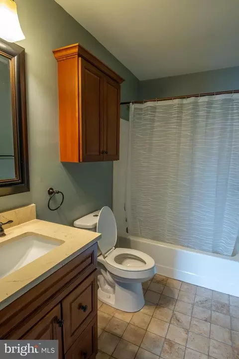 Bath - 111 Canberra Ct, Reading, PA 19608 photo 1 of 3