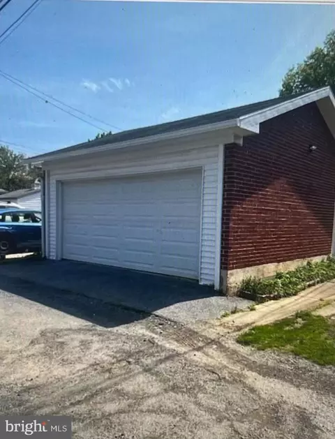 112 N Miller St, Reading, PA 19607 photo 4