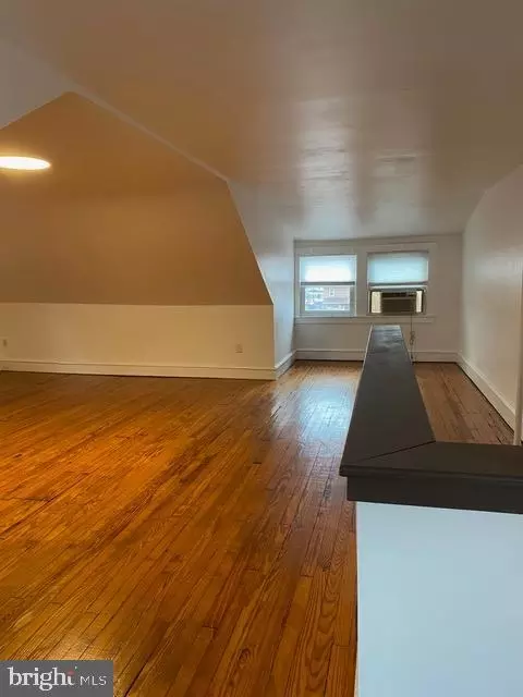 112 N Miller St, Reading, PA 19607 photo 10