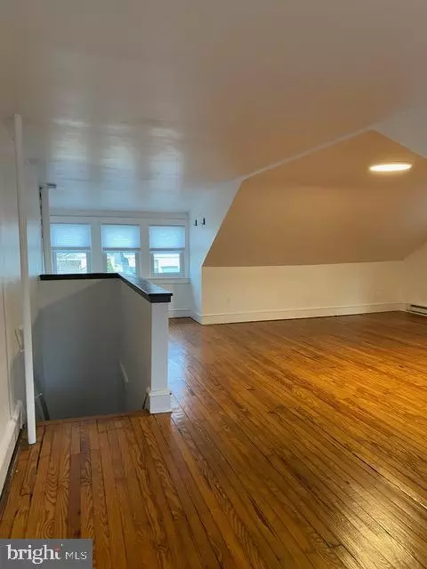 112 N Miller St, Reading, PA 19607 photo 9