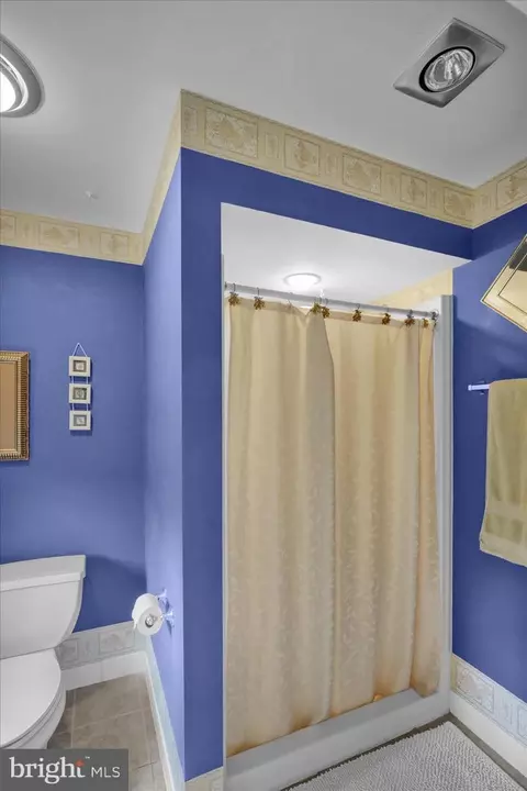 Bath - 1620 Commonwealth Blvd, Reading, PA 19607 photo 2 of 4