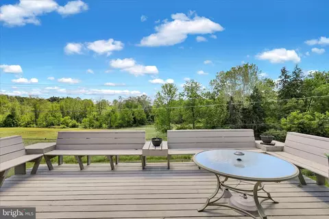 Exterior - 1620 Commonwealth Blvd, Reading, PA 19607 photo 5 of 10