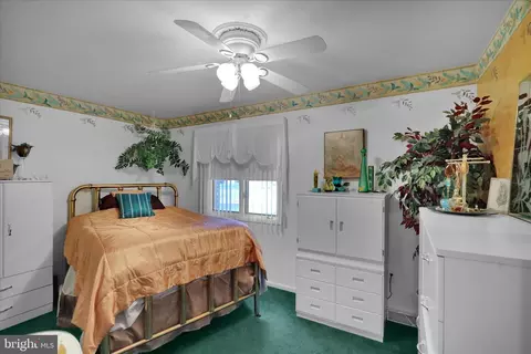 Bedroom - 1620 Commonwealth Blvd, Reading, PA 19607 photo 4 of 5