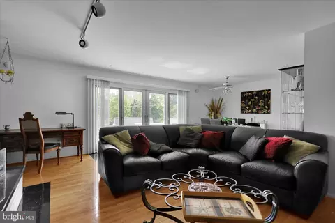 Living - 1620 Commonwealth Blvd, Reading, PA 19607 photo 2 of 2