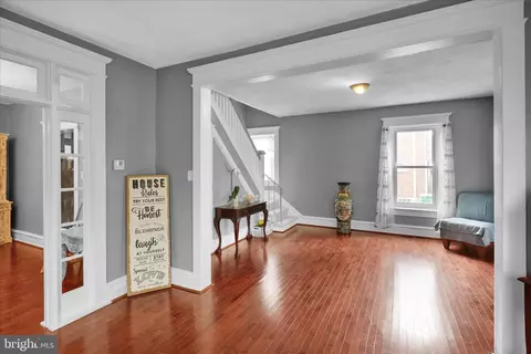 Entry Way - 12 Intervilla Ave, Reading, PA 19609 photo 3 of 6