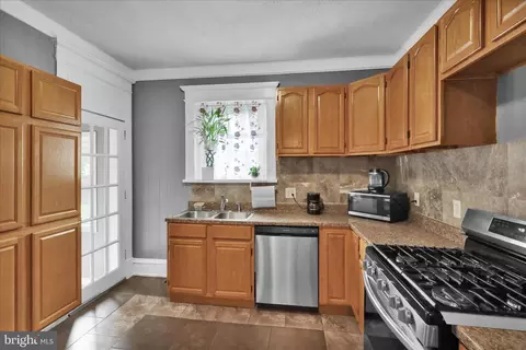 Kitchen - 12 Intervilla Ave, Reading, PA 19609 photo 1 of 2
