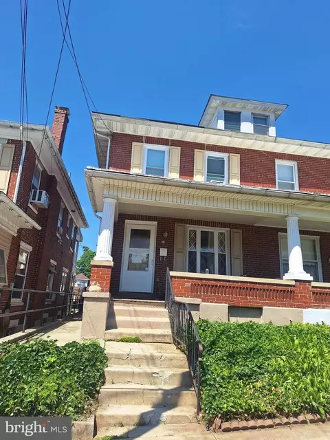 29 Arlington St, Reading, PA 19611