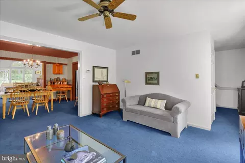 Living - 313 Parkview Rd, Reading, PA 19606 photo 2 of 2