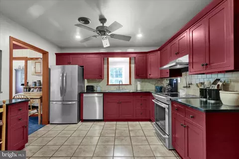 Kitchen - 313 Parkview Rd, Reading, PA 19606 photo 1 of 2