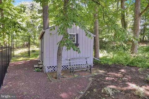 Exterior - 313 Parkview Rd, Reading, PA 19606 photo 7 of 12