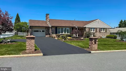 613 Floret Ave, Reading, PA 19605