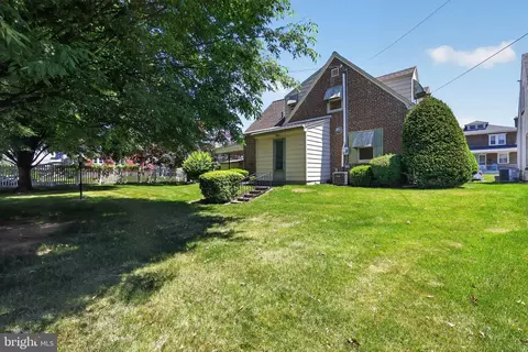 Exterior - 1427 Lacrosse Ave, Reading, PA 19607 photo 4 of 5