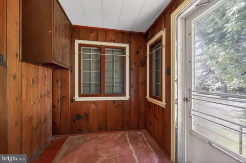 Entry Way - 1427 Lacrosse Ave, Reading, PA 19607 photo 1 of 2