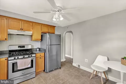Kitchen - 418 Egle Rd, Reading, PA 19601 photo 3 of 3