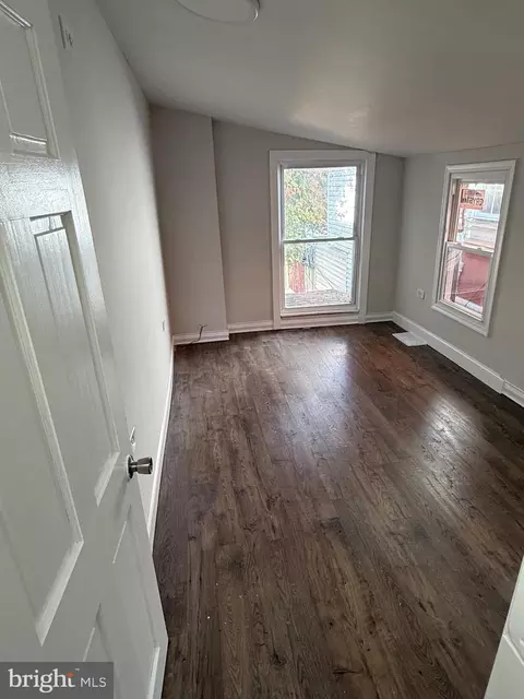338 Cedar St, Reading, PA 19601 photo 4