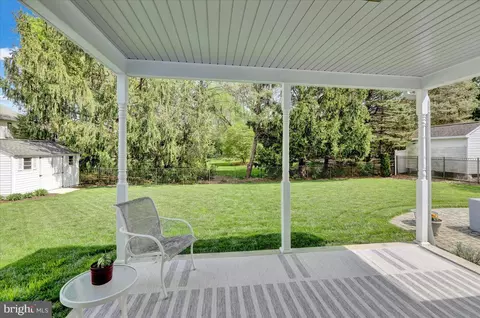 Exterior - 512 Thomas Pl, Reading, PA 19608 photo 4 of 7
