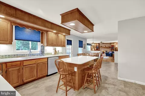 Kitchen - 512 Thomas Pl, Reading, PA 19608 photo 1 of 5