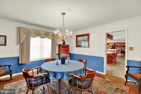 Dining - 512 Thomas Pl, Reading, PA 19608 photo 2 of 3