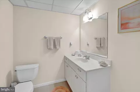 Bath - 512 Thomas Pl, Reading, PA 19608 photo 4 of 4
